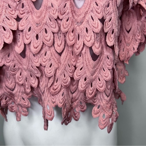 UNBRANDED Off The Shoulder Crocheted Ruffled Crop top - Picture 5 of 9